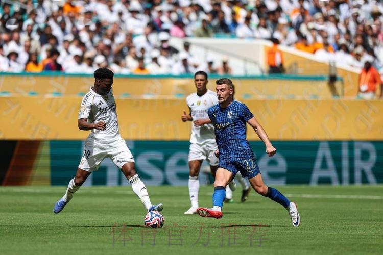 米体:皇马加入米林科维奇争夺战 将与两队竞争